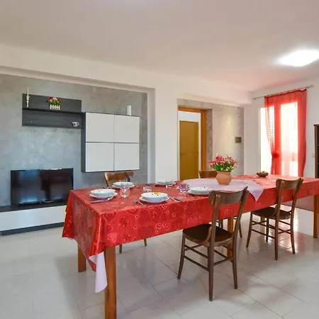 Ferraro Tatil Evi *